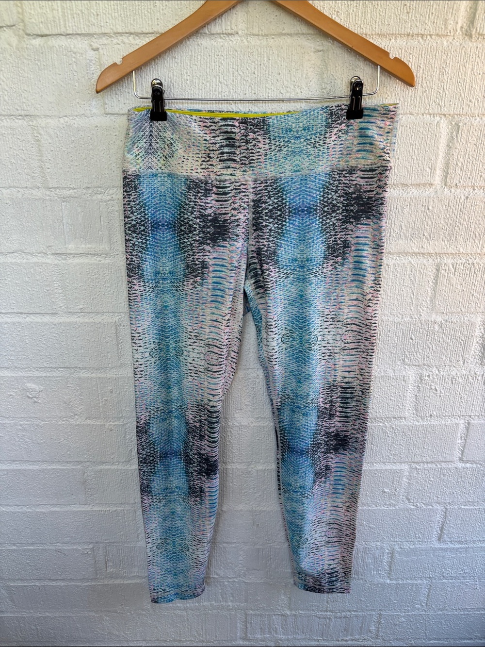 Caelum Multicolor Colored Print Leggings - Blue Pink Gray sz XL
